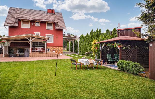 Lovely Home In Wielki Klincz With Wifi