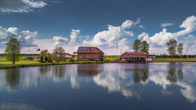 Tawerna Pod Kotwicą pokoje i domy wakacyjne