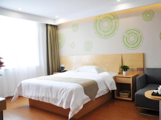 GreenTree Inn Henan Jiaozuo Mengzhou Huifeng Road Express Hotel