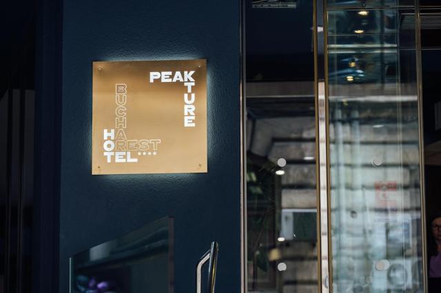 Peakture Hotel