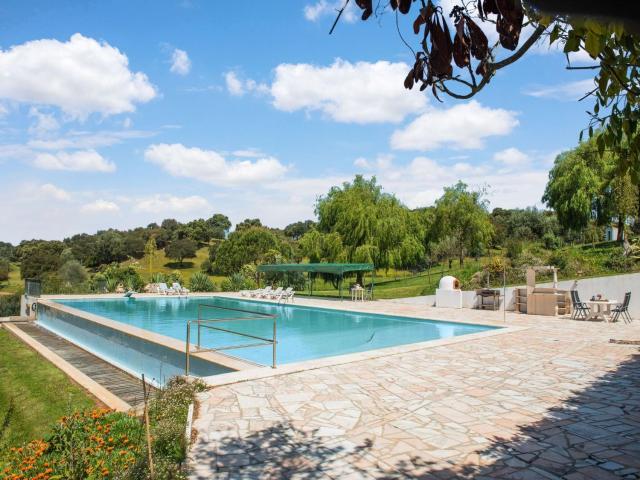 Country Farmhouse in Montemor o Novo with Pool