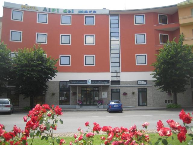 Hotel Alpi Del Mare