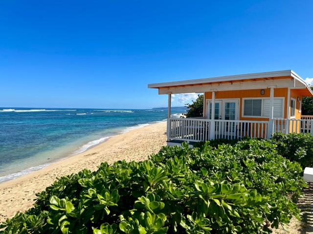 Mokulē'ia Beach Houses at Owen's Retreat