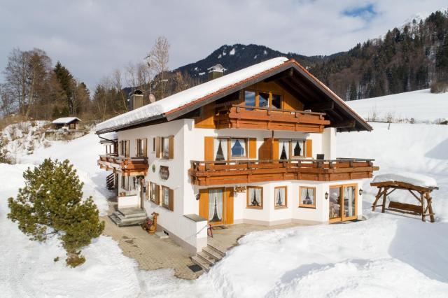 "Haus Alpenblick" - Annehmlichkeiten von 4-Sterne Familien-und Wellnesshotel Viktoria können mitbenutzt werden