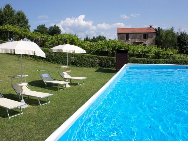 Belvilla by OYO Apartment in Sassoleone with Pool