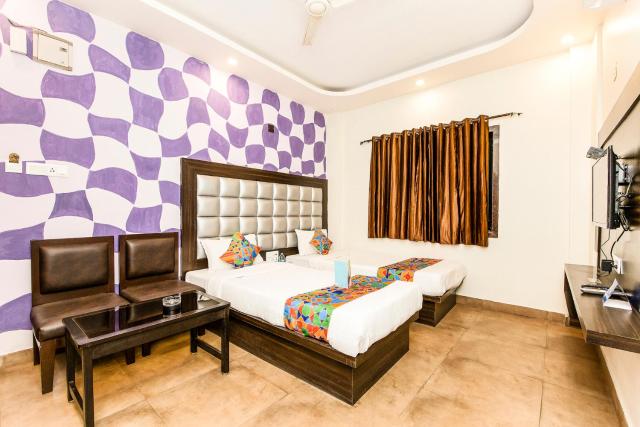 FabHotel De Sivalika - 500m from Belur Math