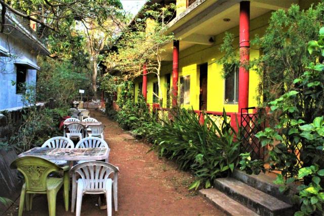 Private rooms near Chapora fort