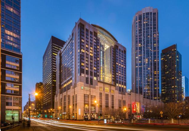 Embassy Suites by Hilton Chicago Downtown Magnificent Mile