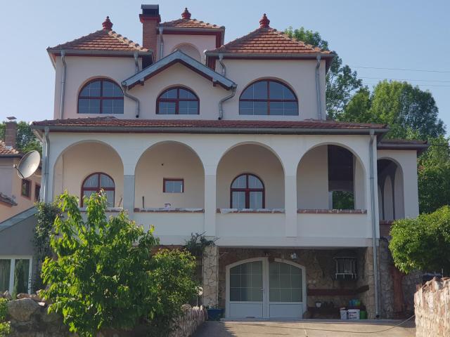 Knez Apartmani