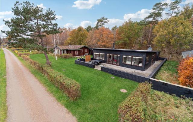 Gorgeous Home In Holbæk With Wifi