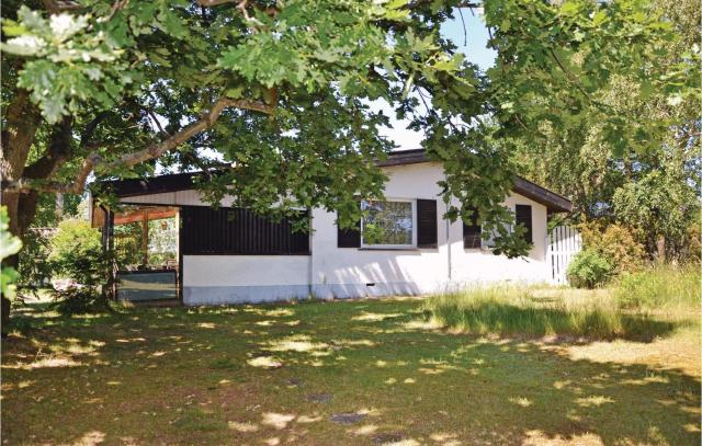 Nice Home In Solrød Strand With Kitchen