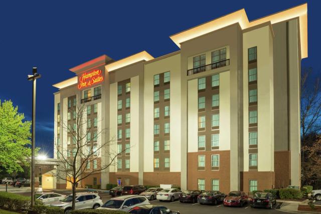 Hampton Inn & Suites Charlotte Arrowood Rd