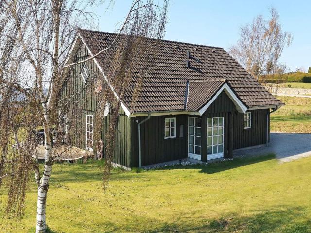 8 person holiday home in L gstrup