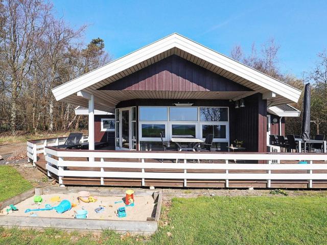 Three-Bedroom Holiday home in Øster Assels 1