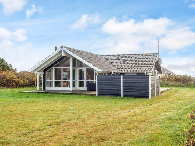 8 person holiday home in Harbo re