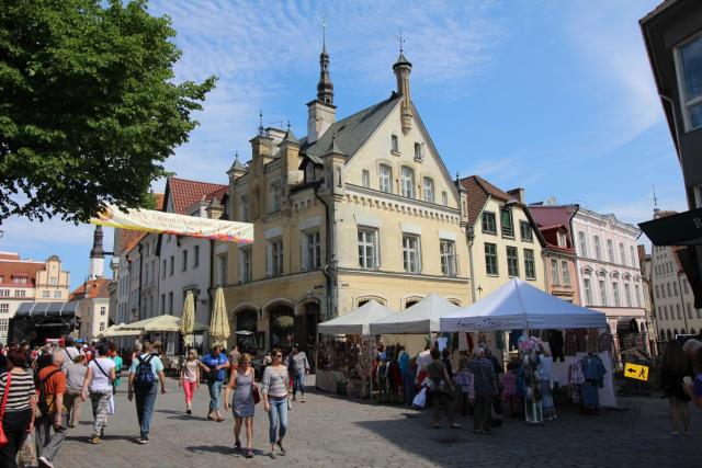 Tallinn City Apartments - Town Hall Square