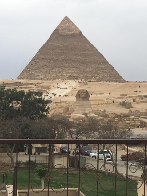 Pyramids View Inn