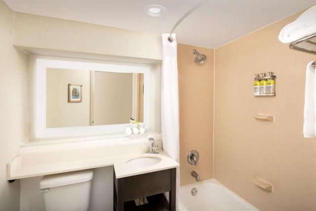 Holiday Inn Express Hotel & Suites Annapolis, an IHG Hotel