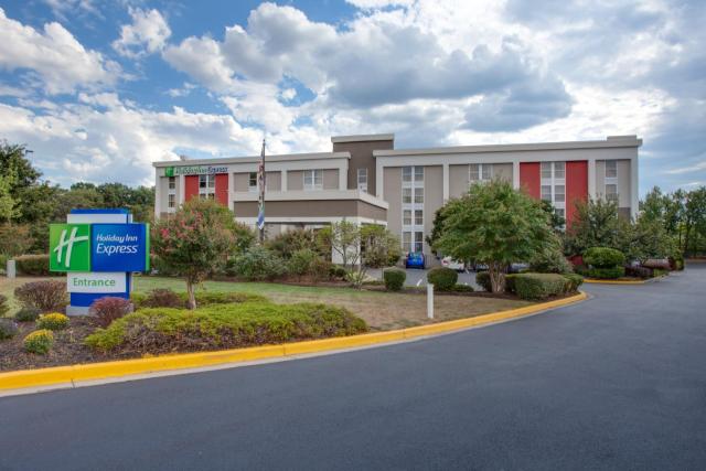 Holiday Inn Express Washington DC East- Andrews AFB, an IHG Hotel