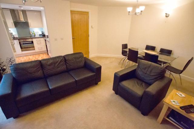 Salisbury 2-bed Luxury Apartment