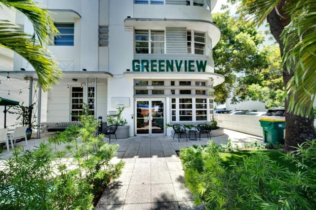 Greenview Hotel By Lowkl