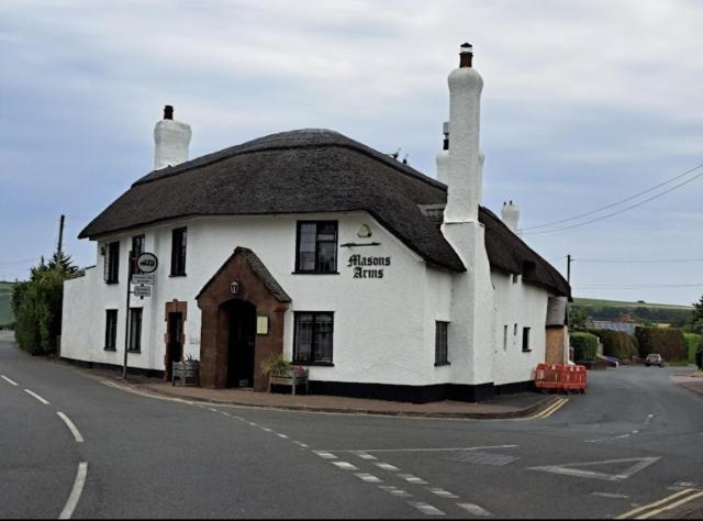 The Masons Arms