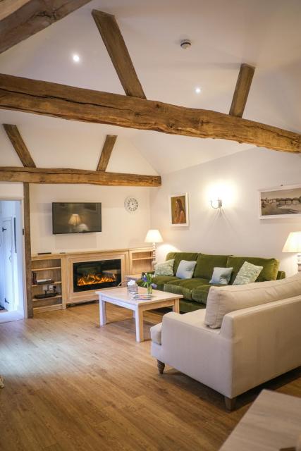 Cowdray Holiday Cottages