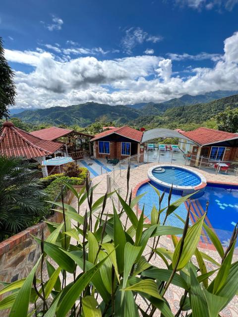 Cabañas lluvia de oro