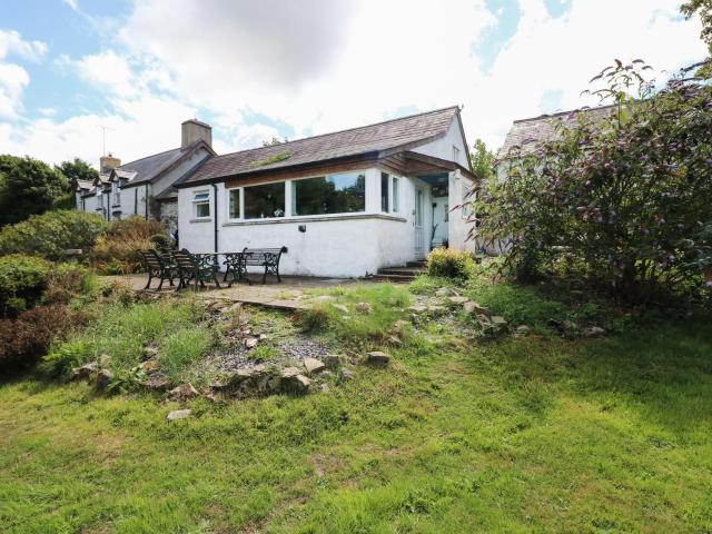 Morfa Isaf Cottage