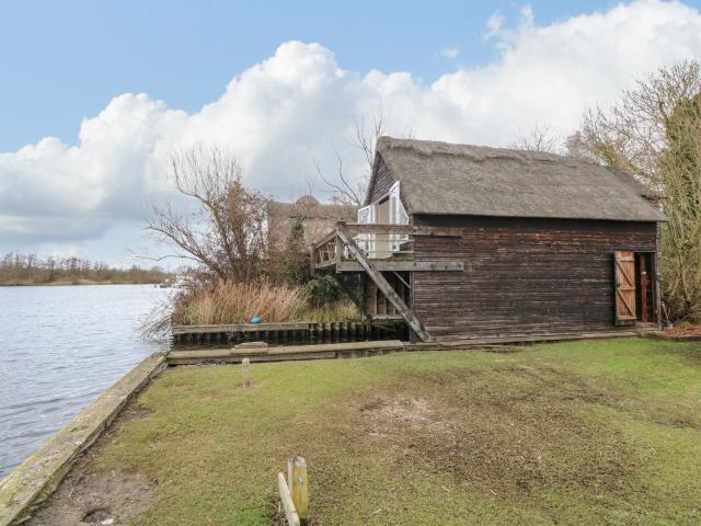 Cygnus Boathouse