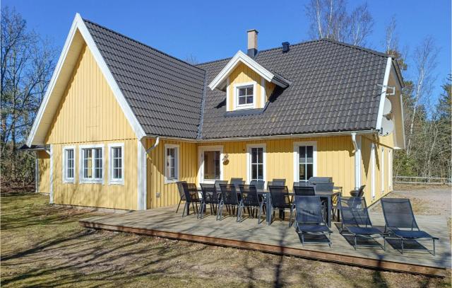 Gorgeous Home In Köpingsvik With Kitchen