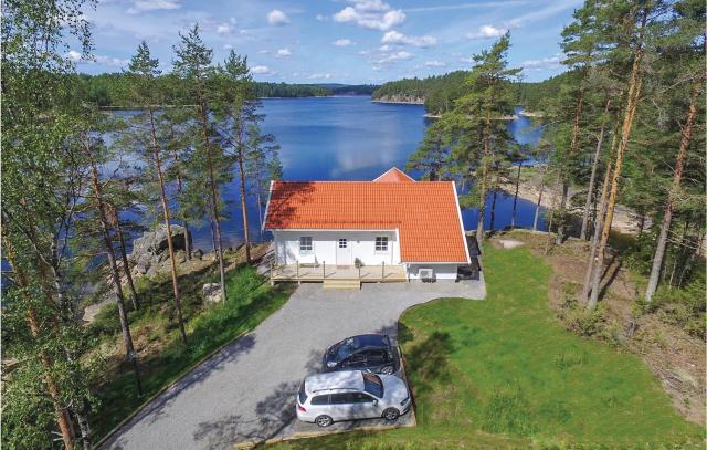 Awesome Home In Årjäng With House Sea View