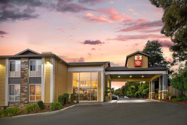 Best Western Plus Heritage Inn