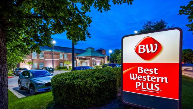 Best Western Plus Addison/Dallas Hotel