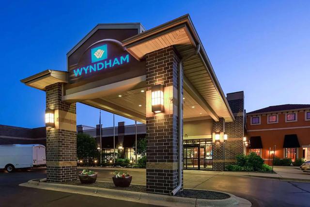 Wyndham Bloomington - Mall of America