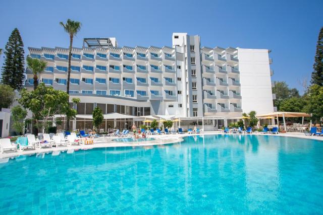 Papouis Protaras Hotel