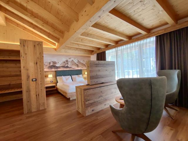 DOLOMITES B&B - Suites, Apartments and SPA