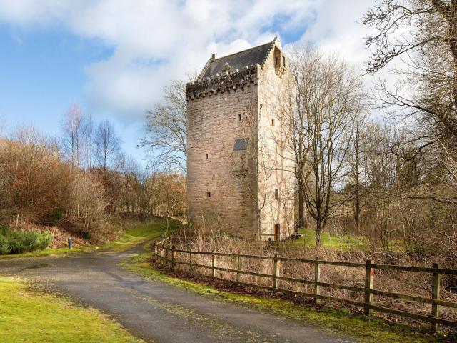 Braidwood Castle - Uk10672