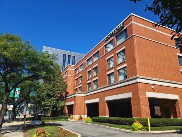 Courtyard by Marriott Chicago at Medical District-UIC