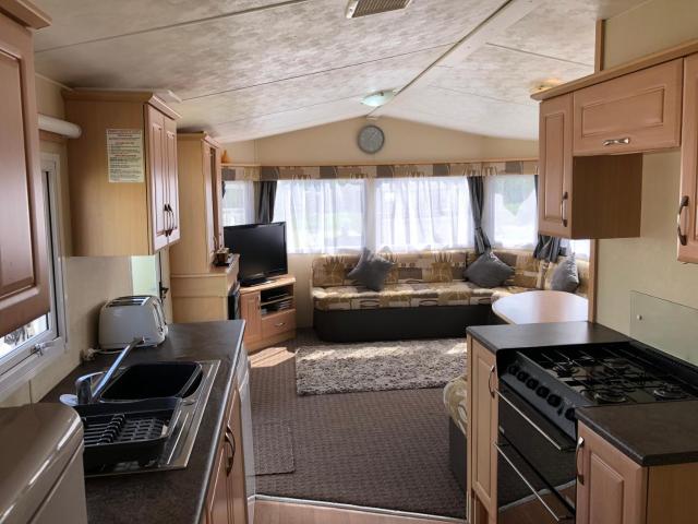 4 bedroom 10 berth caravans with Hot Tub ,Mountain Bikes Tattershall Lakes