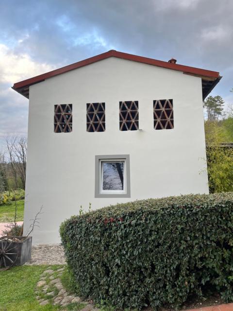 Typical Tuscan barn with private pool