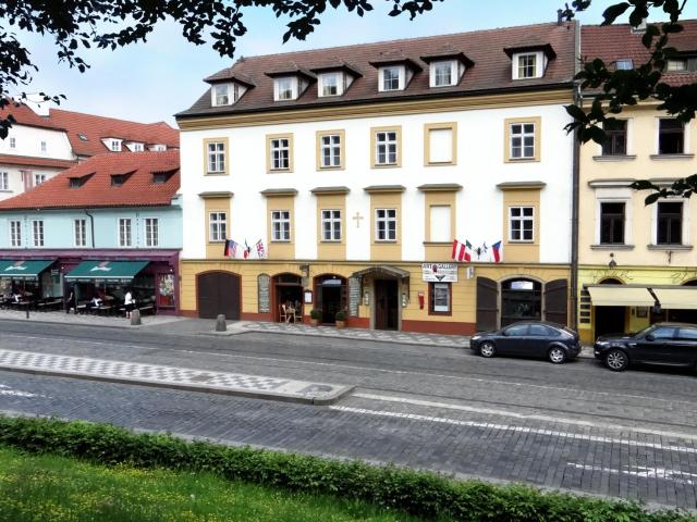 Hotel U Kříže