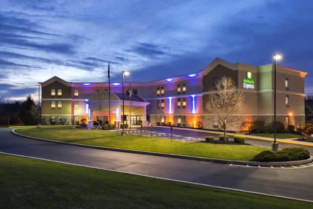 Holiday Inn Express Harrisburg NE, an IHG Hotel