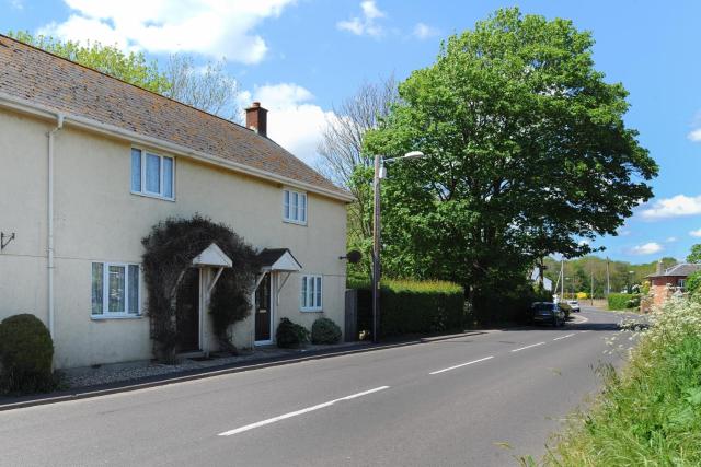 3 Riverside Cottages