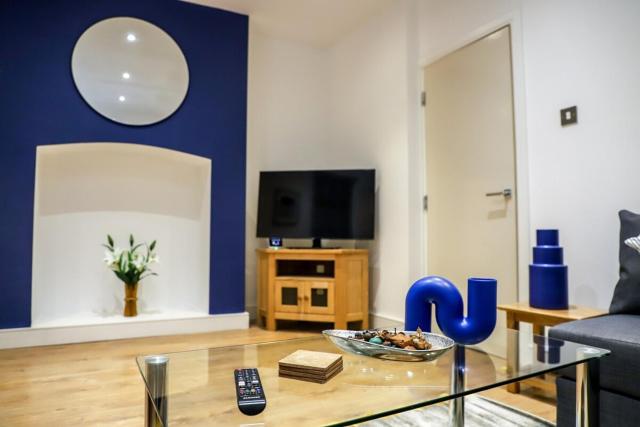 New- Modern 2br Apt Wifi Sleep5 City Centre