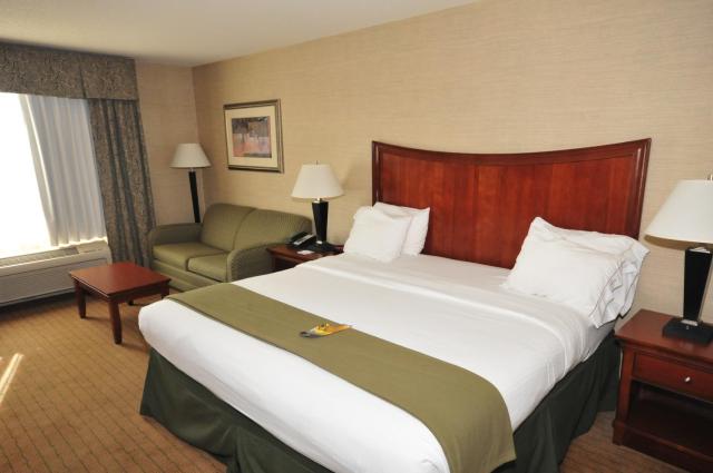 Holiday Inn Express Hotel & Suites Urbana-Champaign-U of I Area, an IHG Hotel