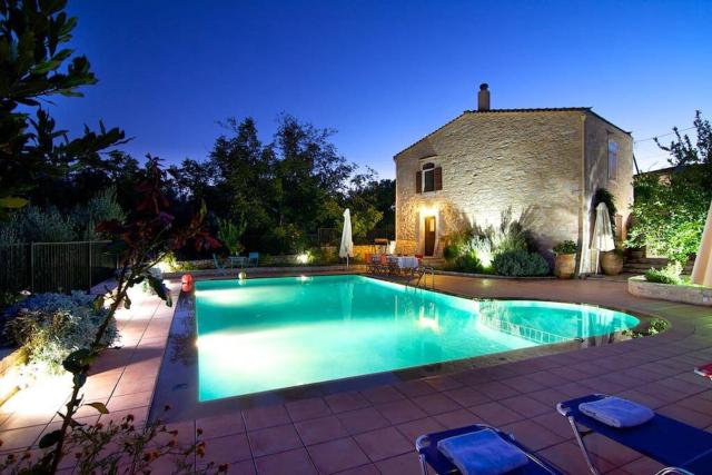 Allaria Villa Traditional Villa