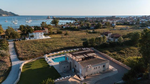 Niriides Luxury Villas