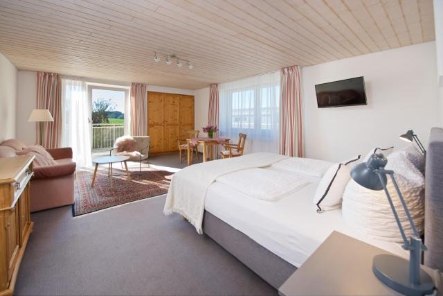 Landhotel Herzberger garni Zimmer & Ferienwohnungen