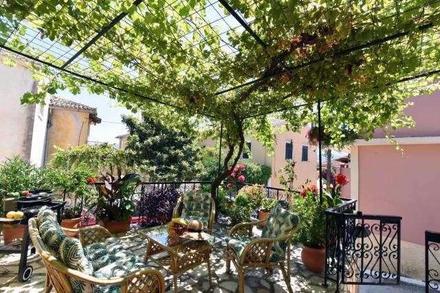 Traditional Greek Maisonette in Antiperni Village